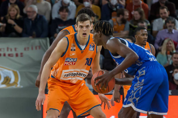 他以其沉着 他以其沉着