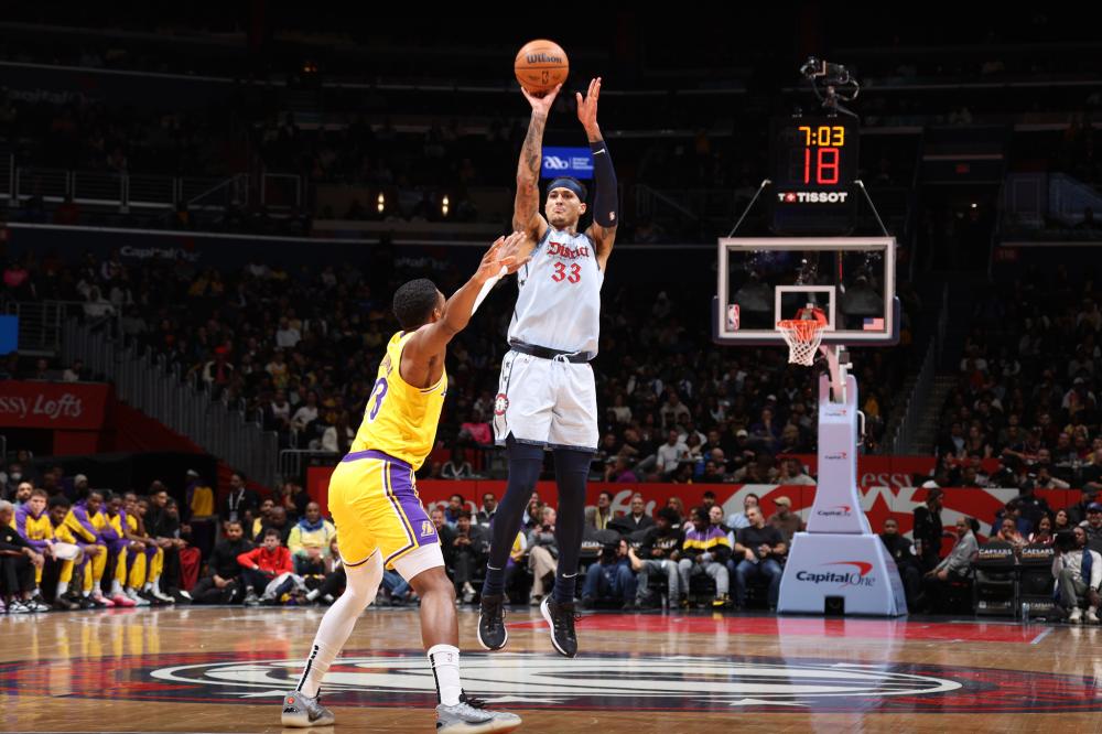 他的表现不 他的表现不