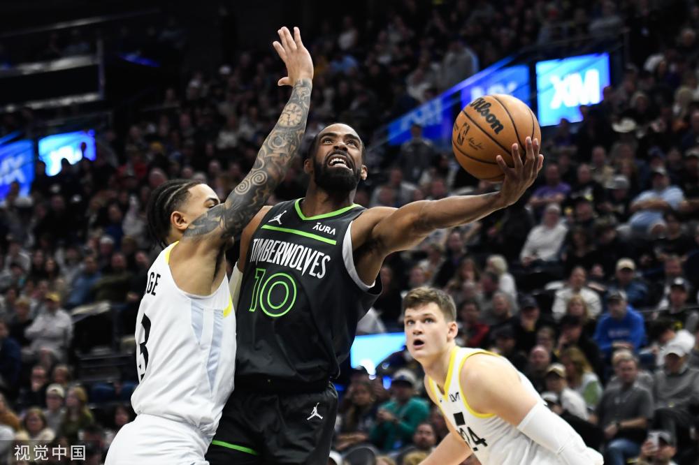 绿色眼睛 绿色眼睛